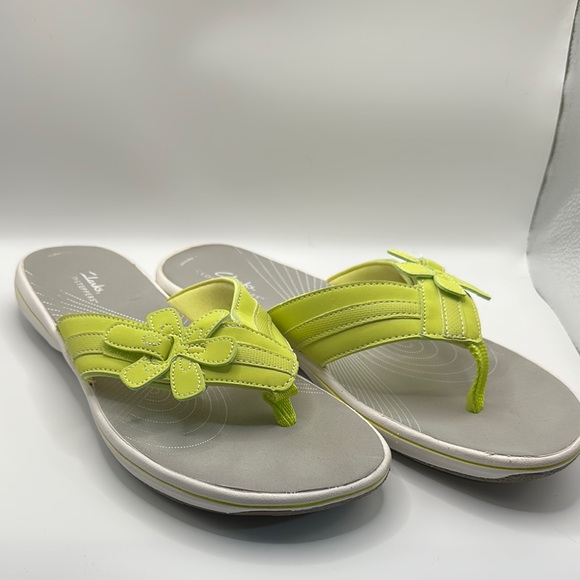 Tong Tamaris Femme Tong Clarks à Petits Prix - Tong Clarks Brinkley Flora Pewter Femme Tong Noir Femme